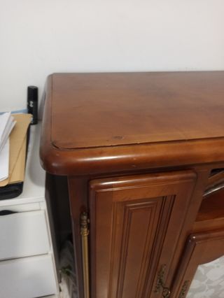 Aparador mediano muy nuevo abedul nuevo