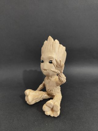Maceta Groot versión mano levantada en 3D