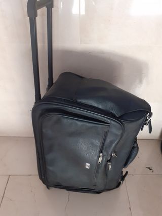 me telefoneó  686698300