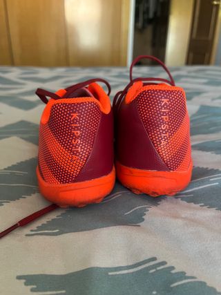 Botas de fútbol multitaco 