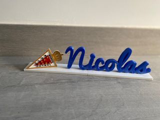 Escudos personalizados con nombre