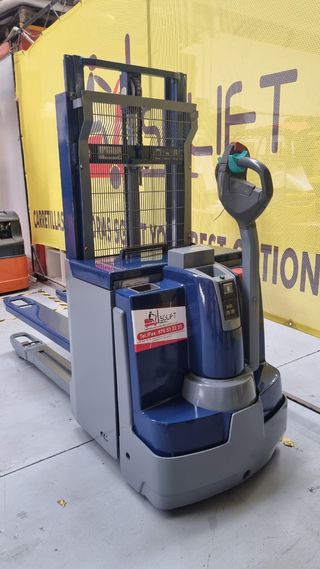 traspaleta apiladora jungheinrich