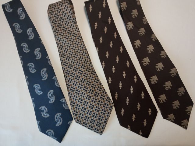 Quattro cravatte vintage seta