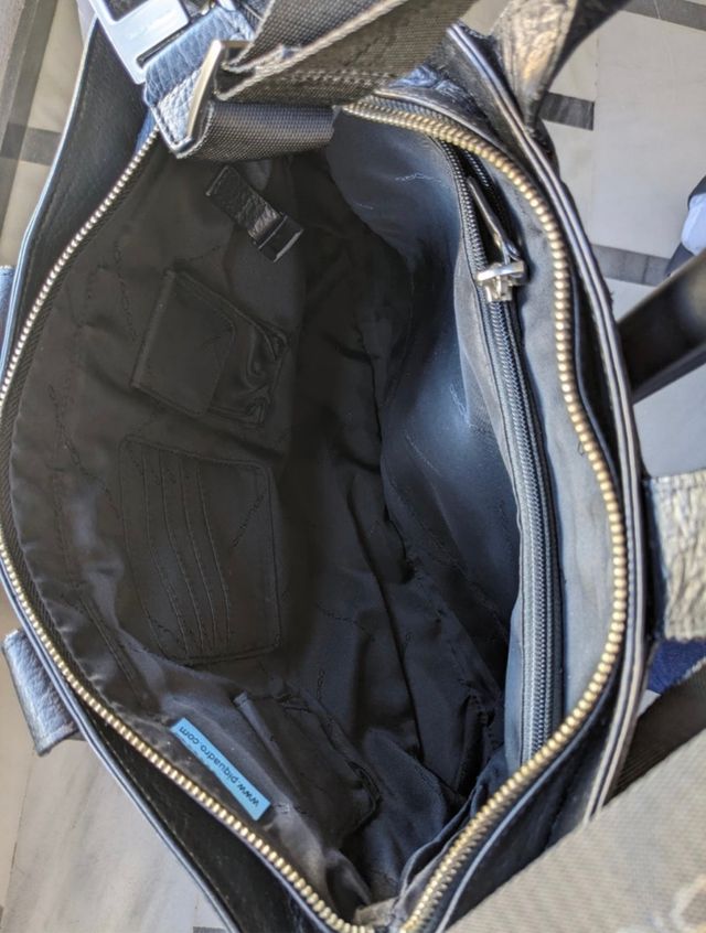 OFERTA PIQUADRO Maletín portátil  portafolios . 