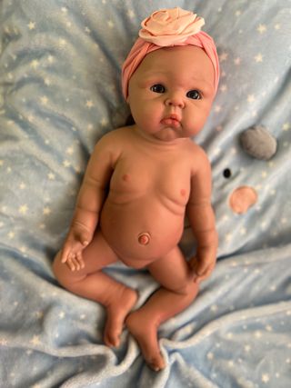 Bebé reborn niña de silicona de platino
