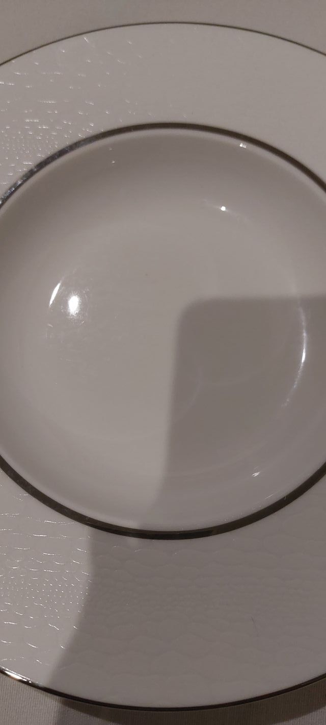 6 platos hondos ZARA HOME labrados