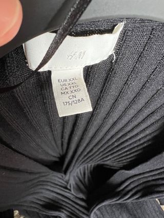 Chaqueta negra larga punto hm tallas grandes