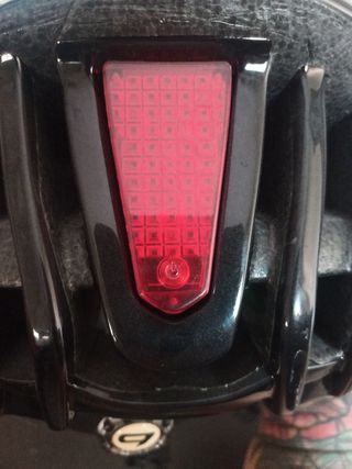 casco Bollé con luz trasera 