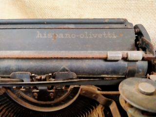 ANTIGUA MAQUINA DE ESCRIBIR HISPANO OLIVETTI M40