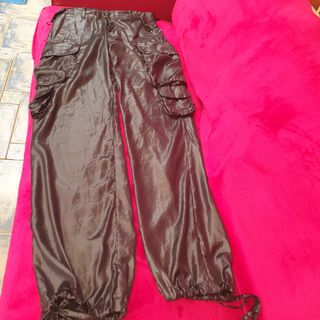 Pantalones DIESEL. Edición Limitada