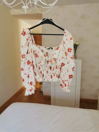 top crop flores Zara nuevo T /M
