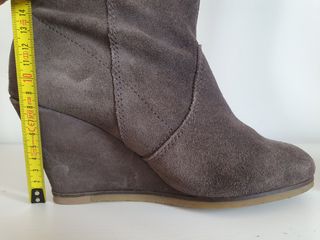 Bota cuña ante grises Talla 39 Stradivarius