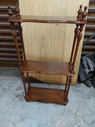 Estanteria de castaño.