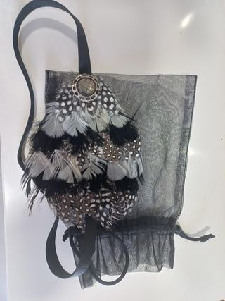Diadema plumas y joya