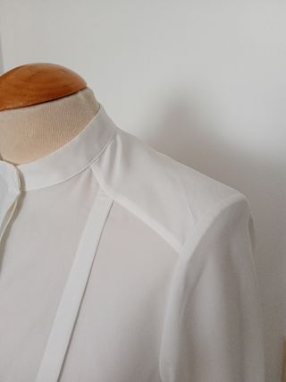 Camisa blanca. Blanco
