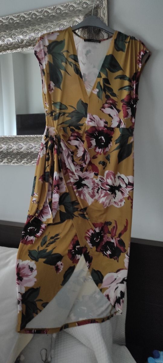 Abito L della collezione Sfera