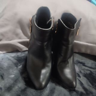 botines Xti número 37