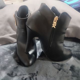 botines Xti número 37