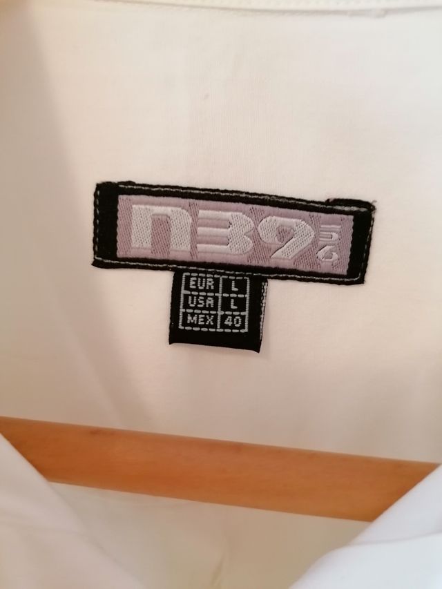 Camisa blanca algodón.