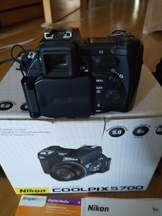 Nikon coolpix 5700