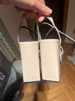 Sandalia tacon zara