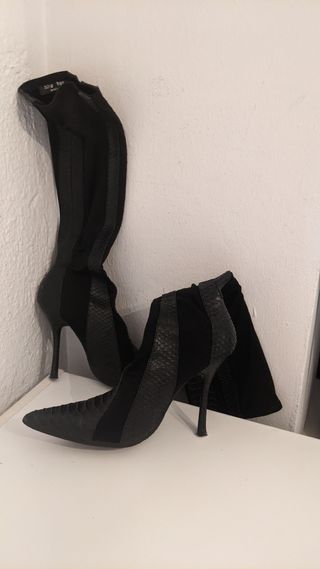 Botas altas negras