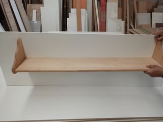 Estantería de madera de pino crudo