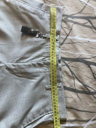 Pantalón gris de vestir talla 38 marca Zara 