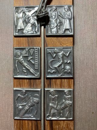 CRISTO CON VIA CRUCIS DE METAL