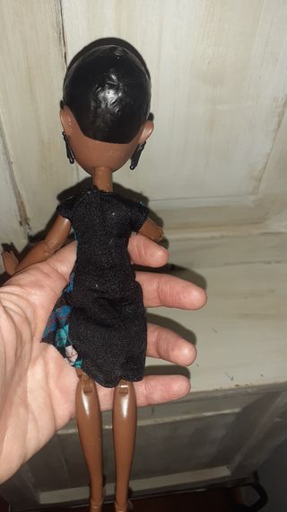 muñeca tipo barbie