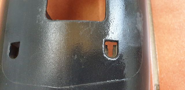 carcasa inferior bombin de arranque Ford escort