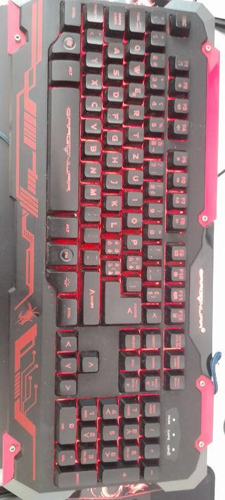 Teclado para pc por usb em bom estado com rgb