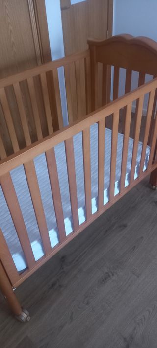 Cuna con colchón