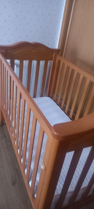 Cuna con colchón