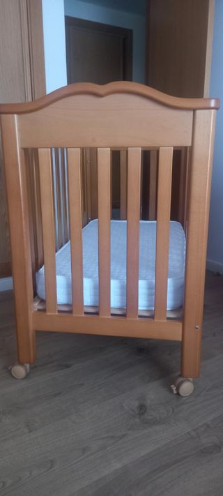 Cuna con colchón