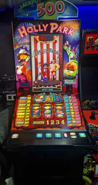 Holly Park con billetero pagador