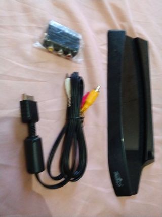 soporte PS3 y cable original 