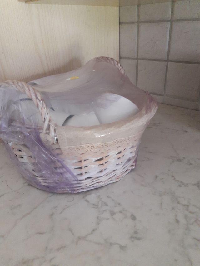 6 tazze + cestino Shabby con centrino