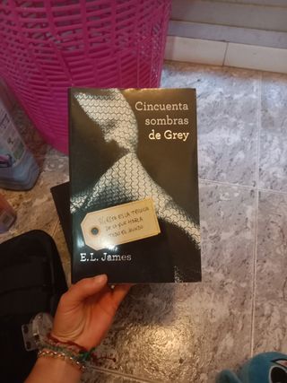 libro cincuenta sombras de grey
