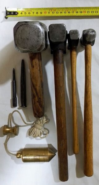 HERRAMIENTAS ANTIGUAS