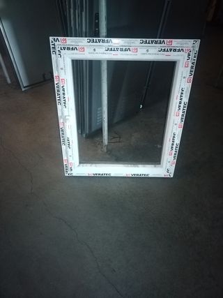 Ventana de pvc. de 100 de altura por 90