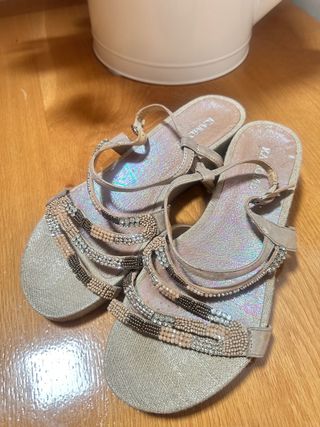 Sandalia baja con Piedras