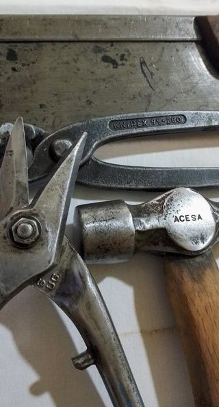 HERRAMIENTAS ANTIGUAS