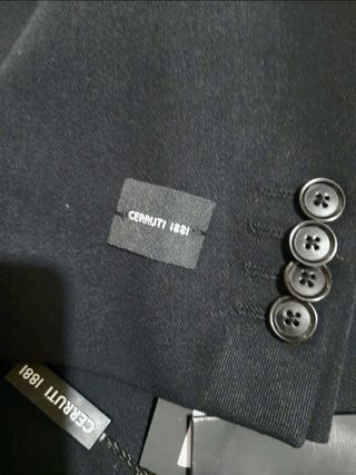 A ESTRENAR ABRIGO NEGRO HOMBRE CERRUTI