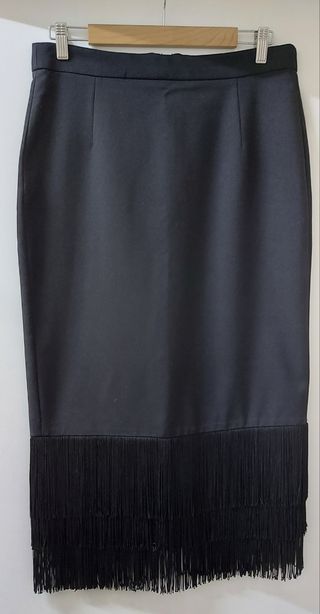 Falda lapiz de flecos T. L Zara