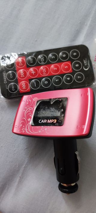Transmisor de radio y MP3 para el coche