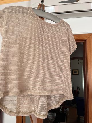 Top volante + regalos 
