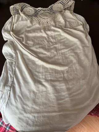 Top volante + regalos 