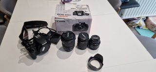 cámara canon eos 600D con objetivos