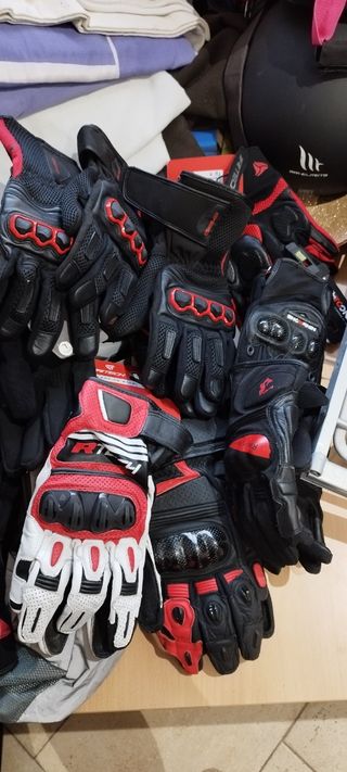 Se vende guantes y macutos de pierna
